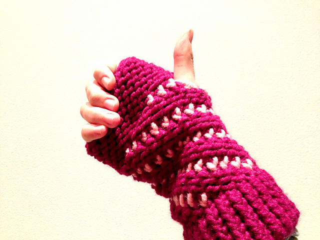 48 Knitting Patterns for Fingerless Gloves | Guide Patterns
