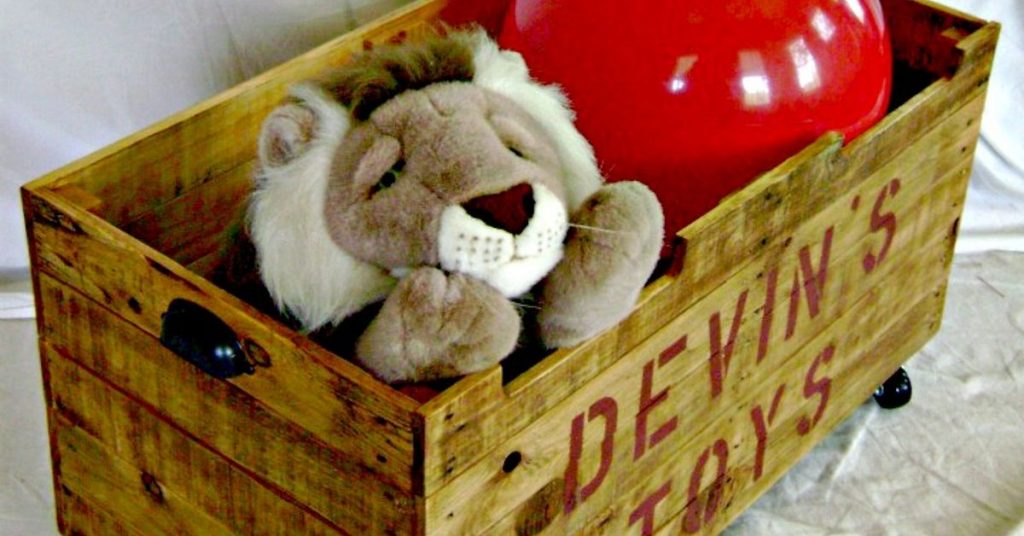 18 Ways to Build a Wood Toy Box Guide Patterns