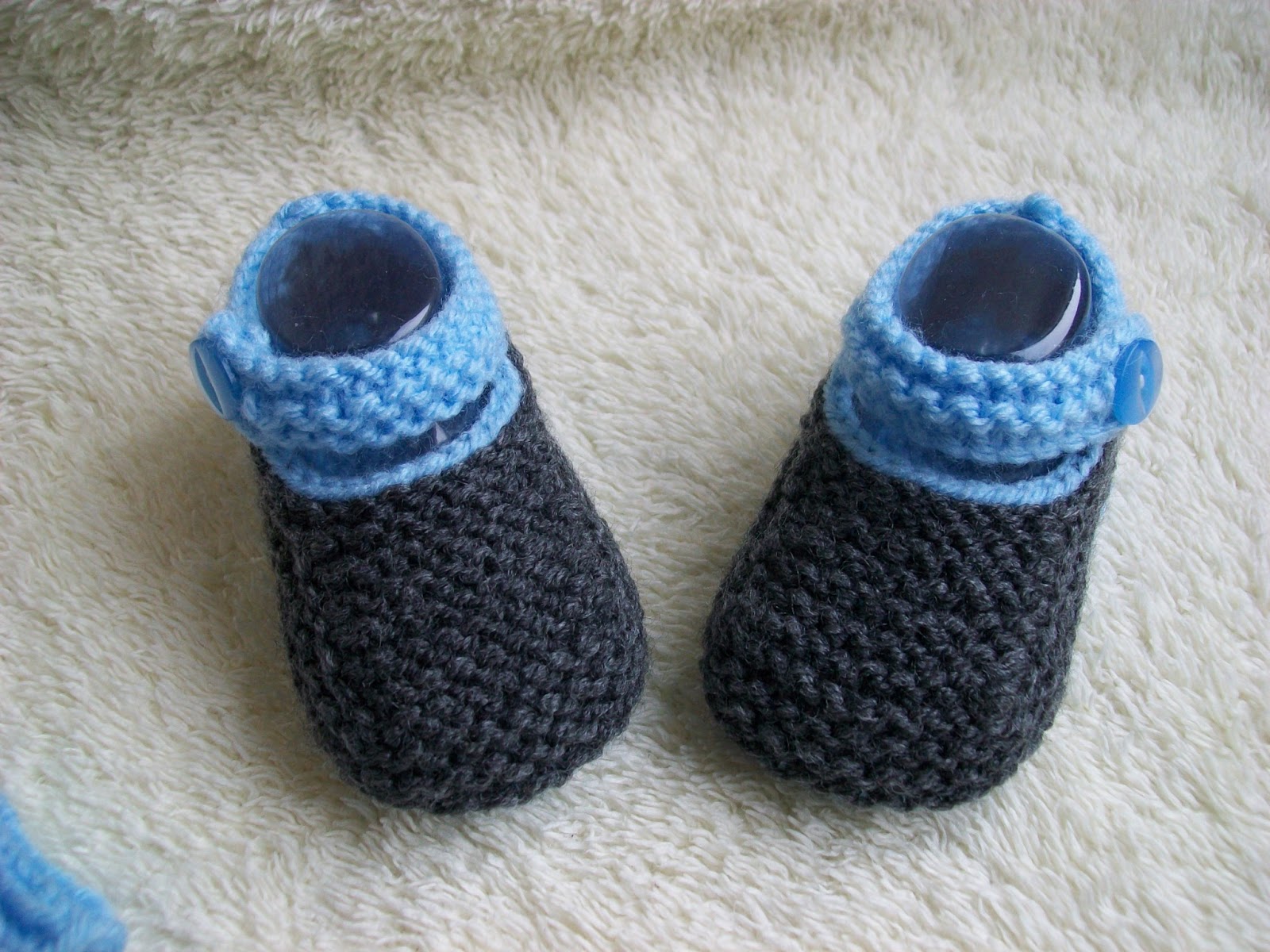 Free Patterns for Knitted Baby Booties 