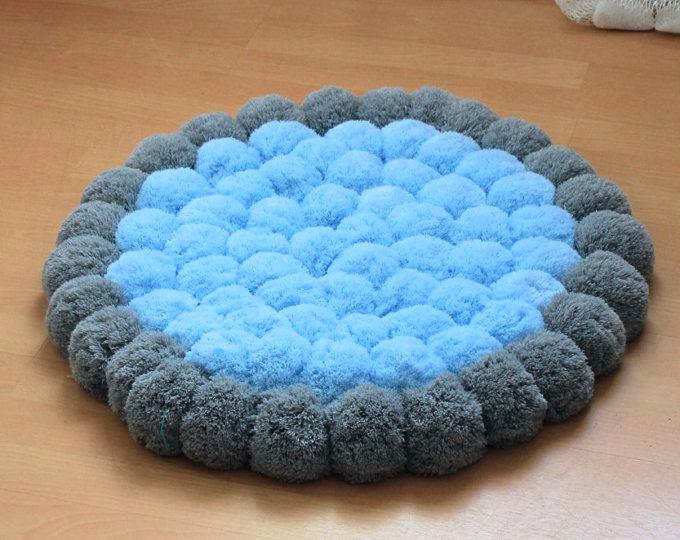 22 Ways to Make a Pom Pom Rug Guide Patterns