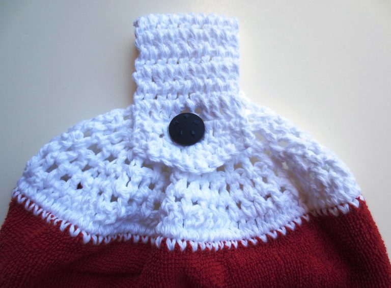 16 + Free Patterns to Make a Crochet Towel Topper | Guide Patterns