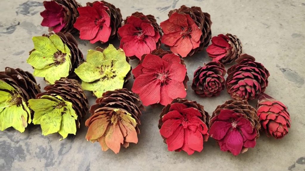16 + DIYs to Make Pine Cone Flowers Guide Patterns