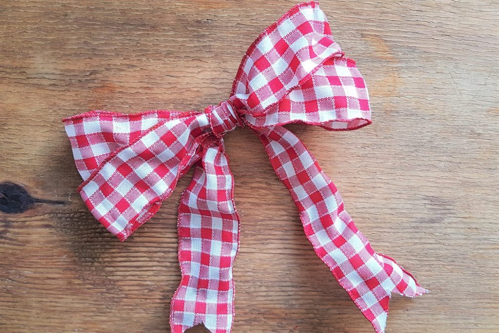 How to Make a Bow with Wired Ribbon 19 DIYs Guide Patterns