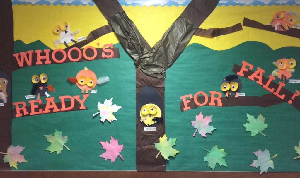 6 +Tutorials and Ideas to Make a Fall Bulletin Board Guide Patterns