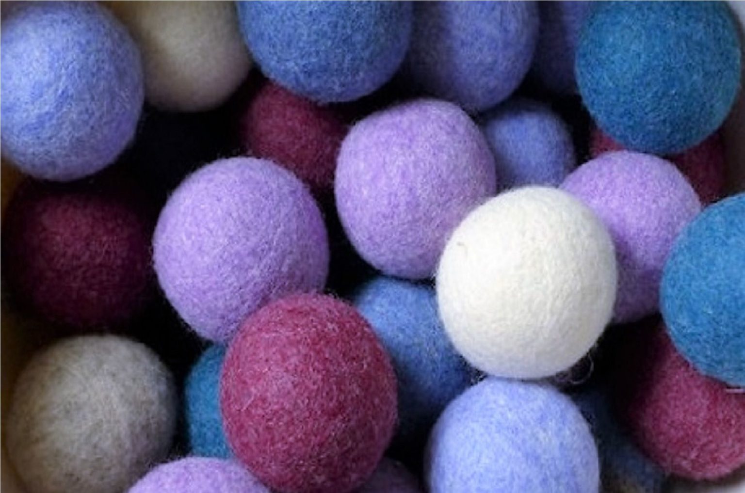 How to Make Felt Balls At Home 12+ Crafty Tutorials Guide Patterns